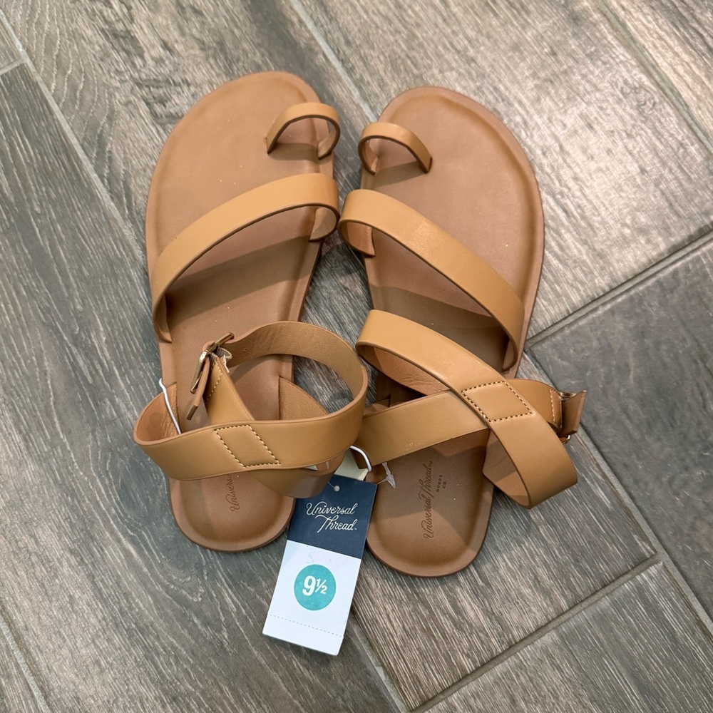 Sol Toe Loop Ankle Strap Sandals - Picture 2 of 4